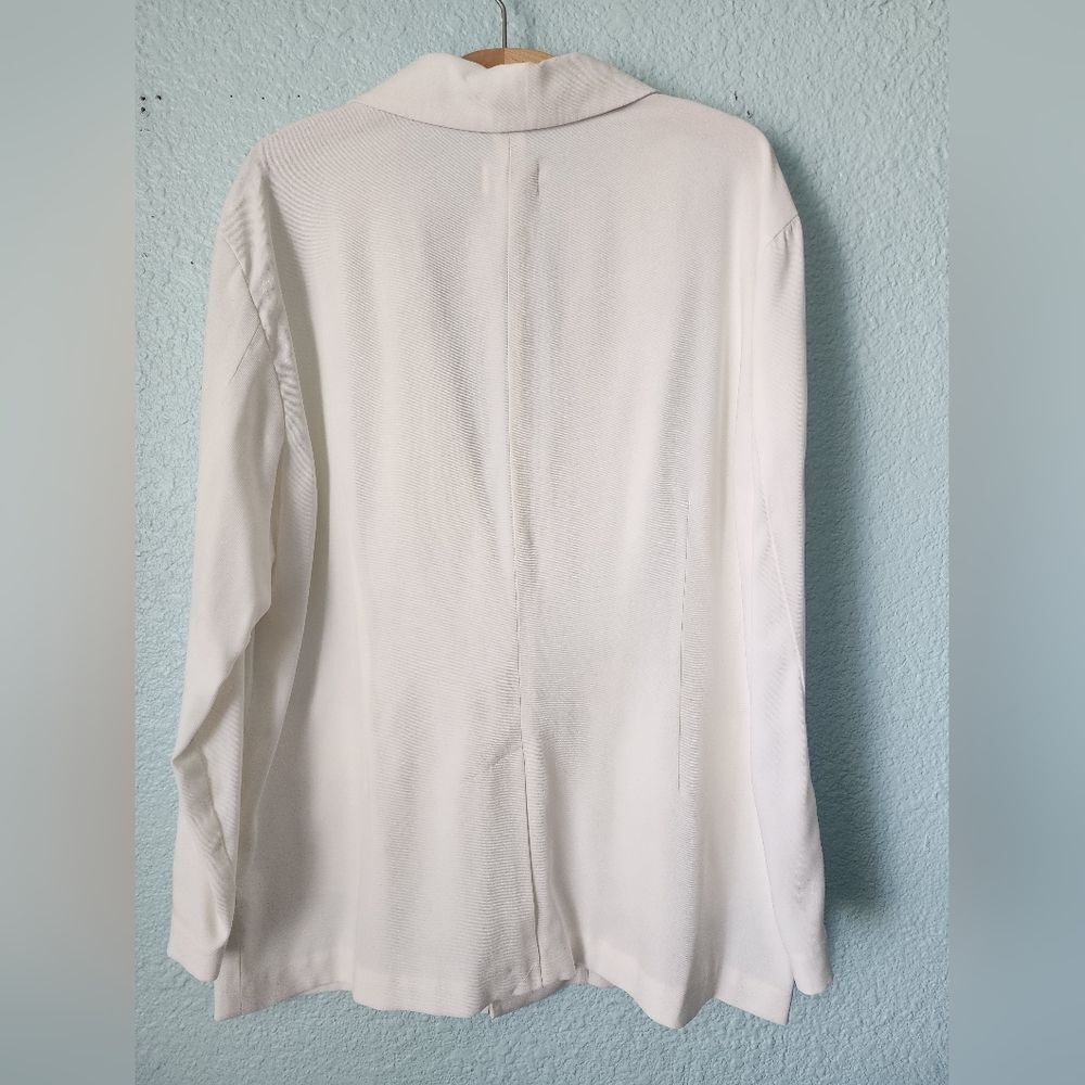 Open Edit Button Front Minimalist Versatile White… - image 3